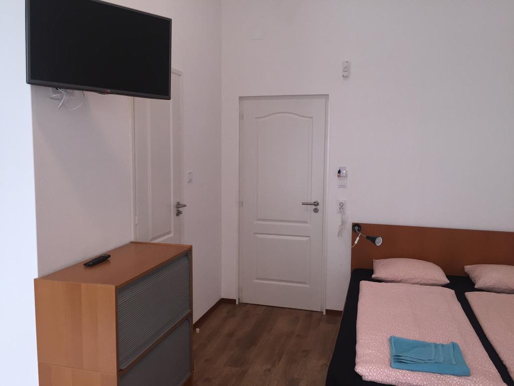Studio with Kitchenette (2 Adults)