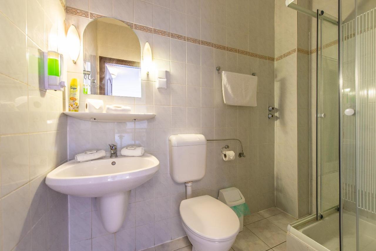 Double or Twin Room with Private Bathroom