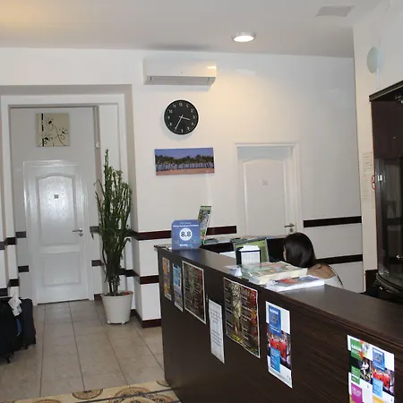 Omega Guesthouse Budapest-2