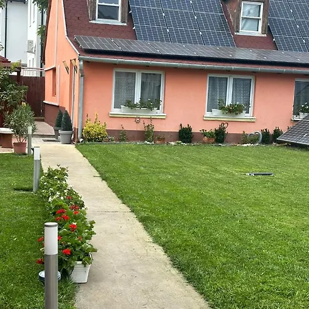 Airport16 Bed And Breakfast-2