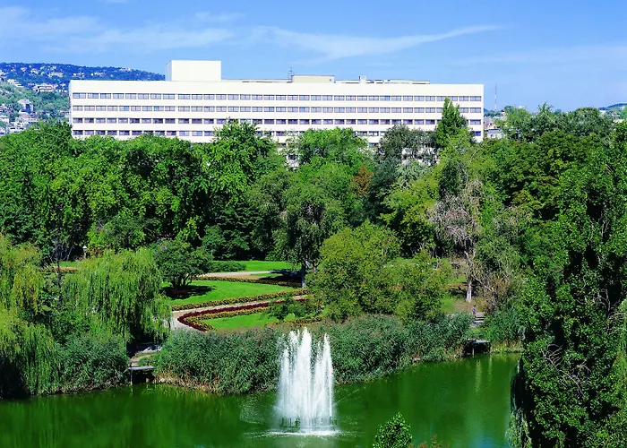 Hotel con tennis: Danubius Hotel Flamenco